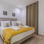 Comfortable Flat Near Marques De Pombal Lägenhet Lisboa