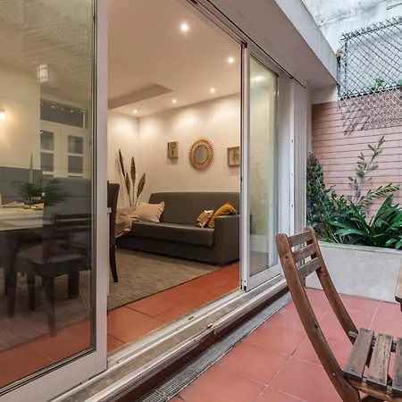 Comfortable Flat Near Marques De Pombal Lisbona