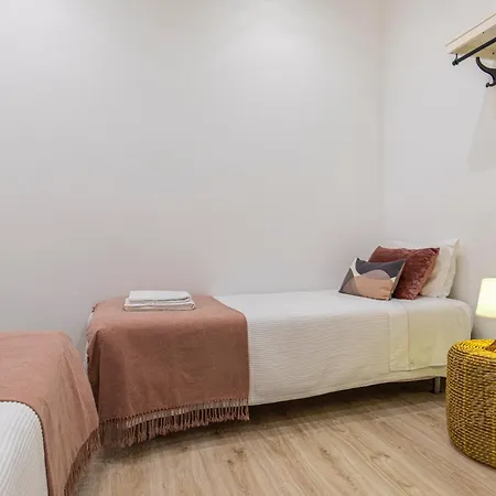 Apartment Comfortable Flat Near Marques De Pombal Lisbon