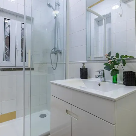Comfortable Flat Near Marquês De Pombal *