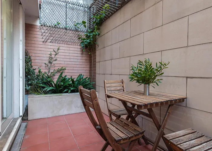 شقة Comfortable Flat Near Marques De Pombal Lisboa