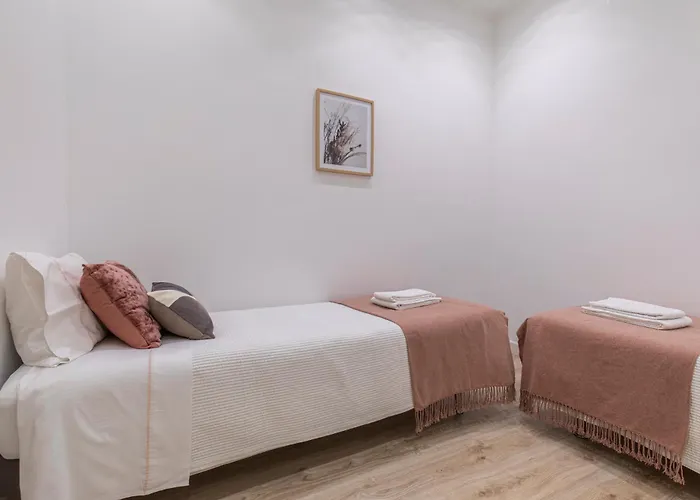 Comfortable Flat Near Marques De Pombal *